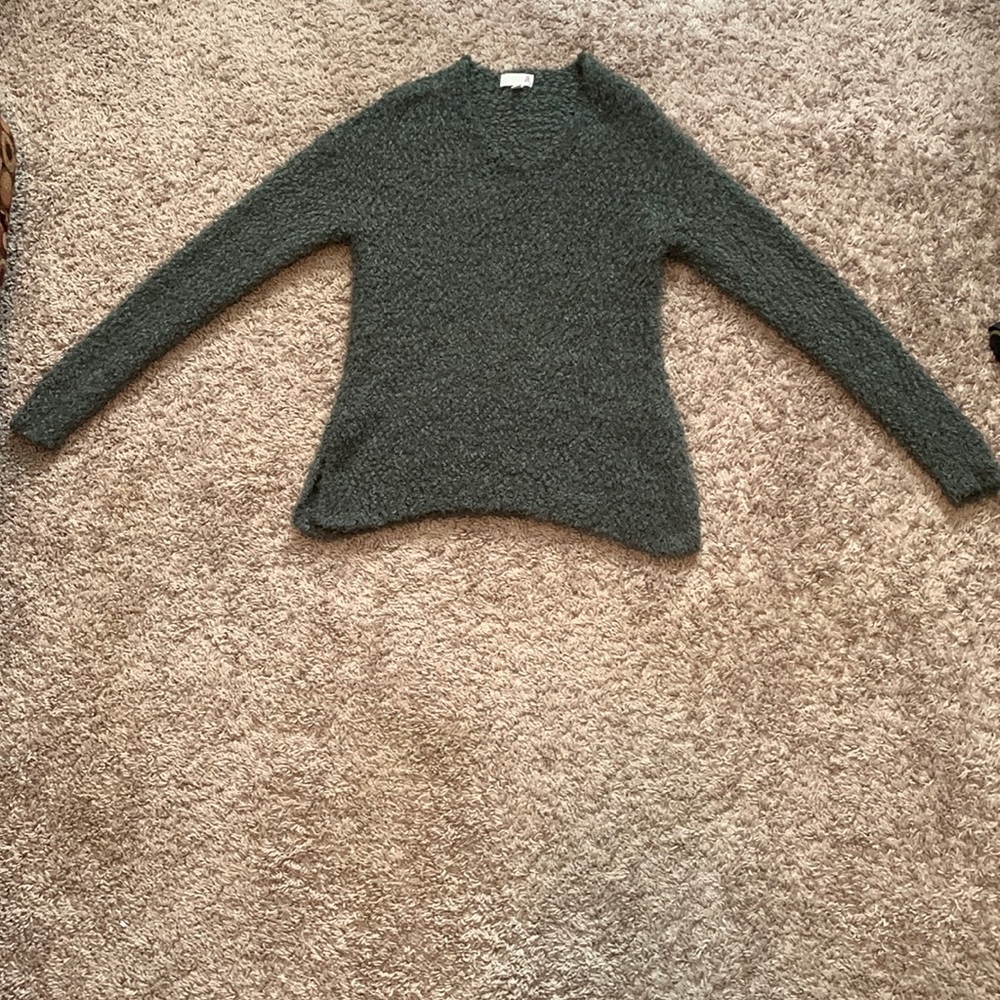Women’s Dark Green/Gray Fuzzy Sweater in Size XS (excellent condition)